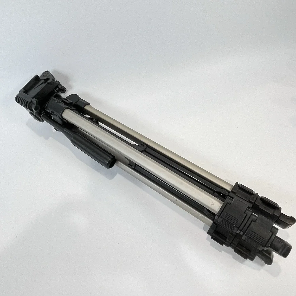 Velbon Videomate 400 Aluminum Adjustable Camara Tripod Ext. 5 Feet  With Panhead